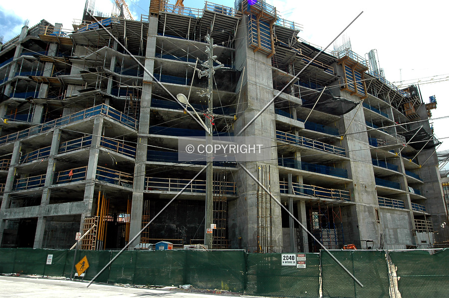 Paramount Bay at Edgewater Square by Jorge Molina