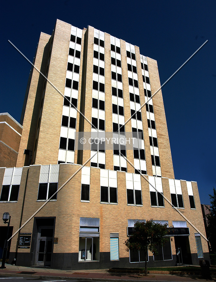 Southern Trust Building by Jorge Molina
