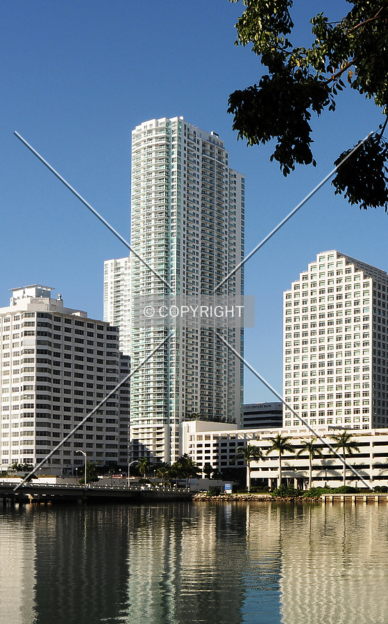 Plaza on Brickell Tower I by Jorge Molina