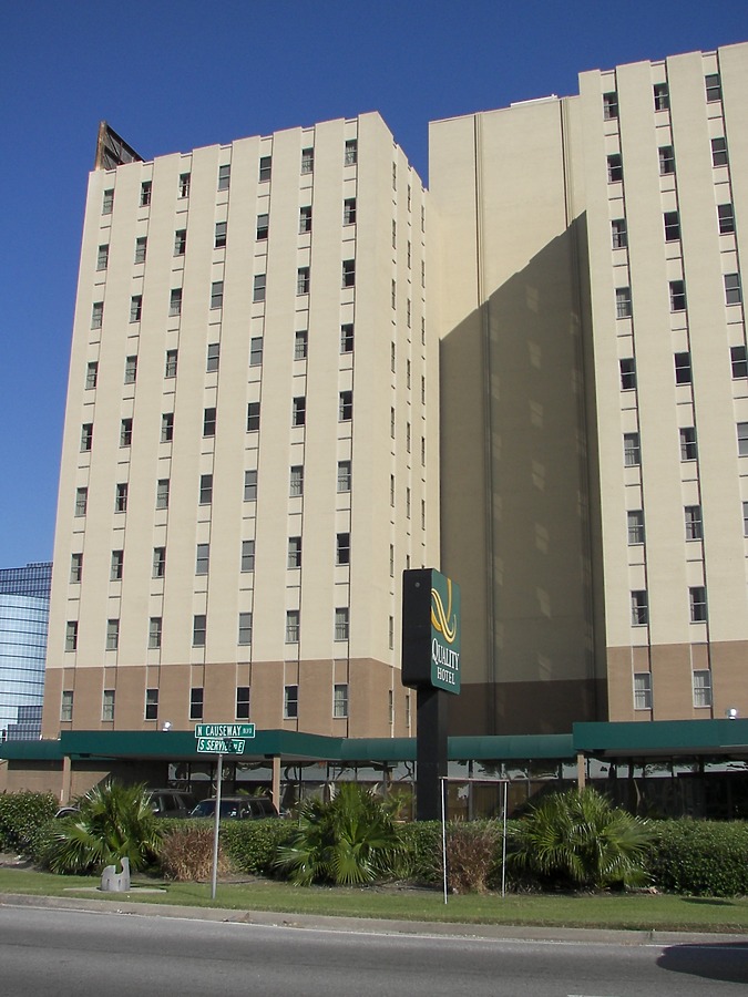 Holiday Inn Metairie New Orleans Airport by Rodney Gunn