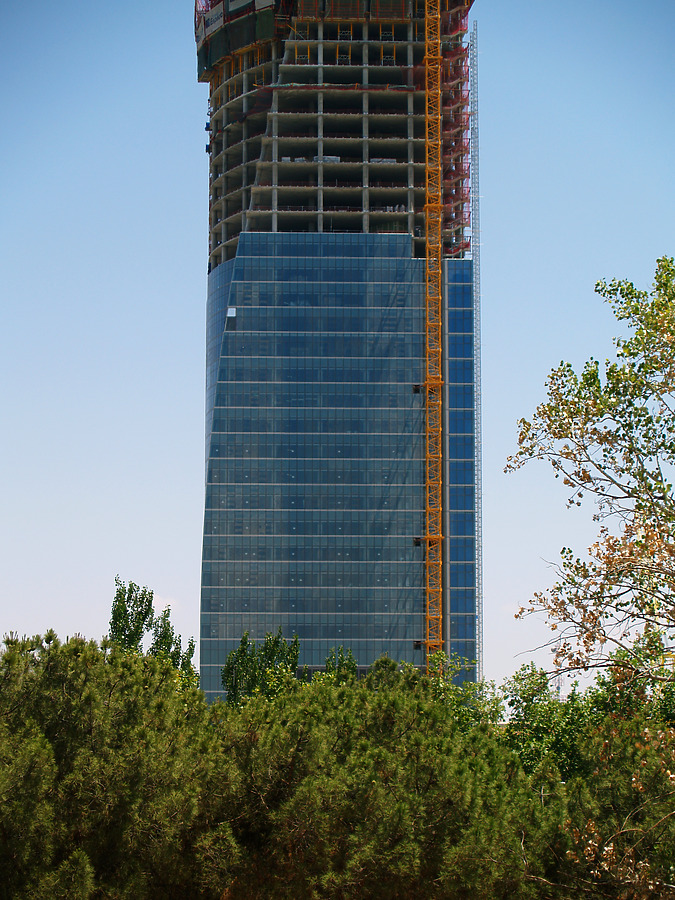 Torre Espacio by Cesar Serrano
