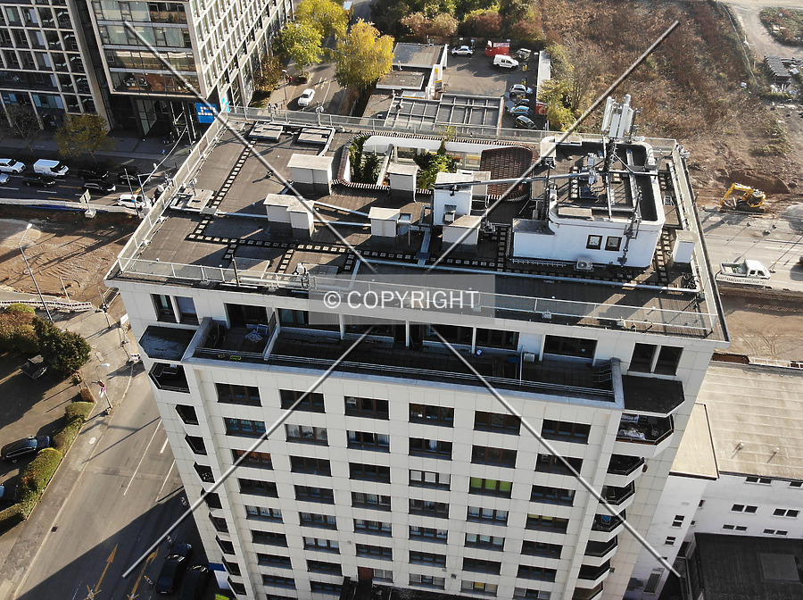 Strahlenberger Straße 123 by Nephilim