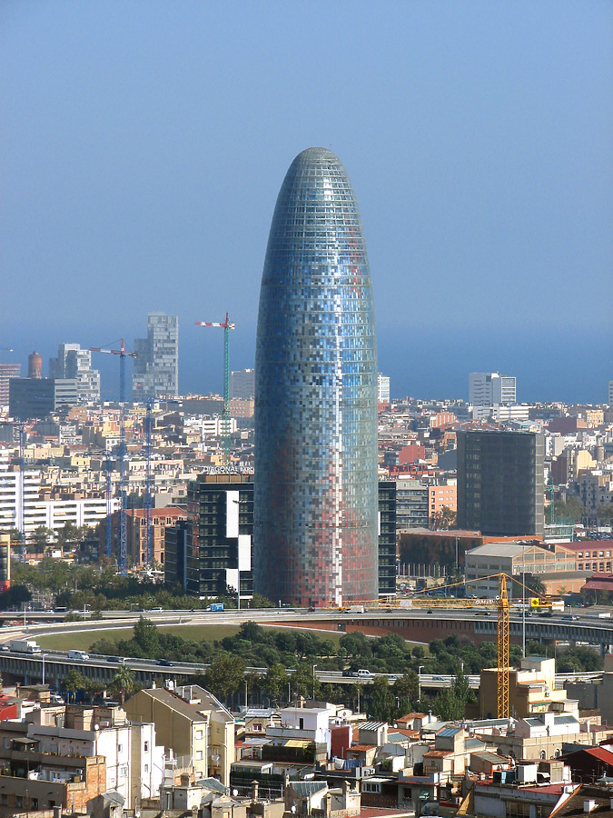 Torre Glòries by Wilson Ling