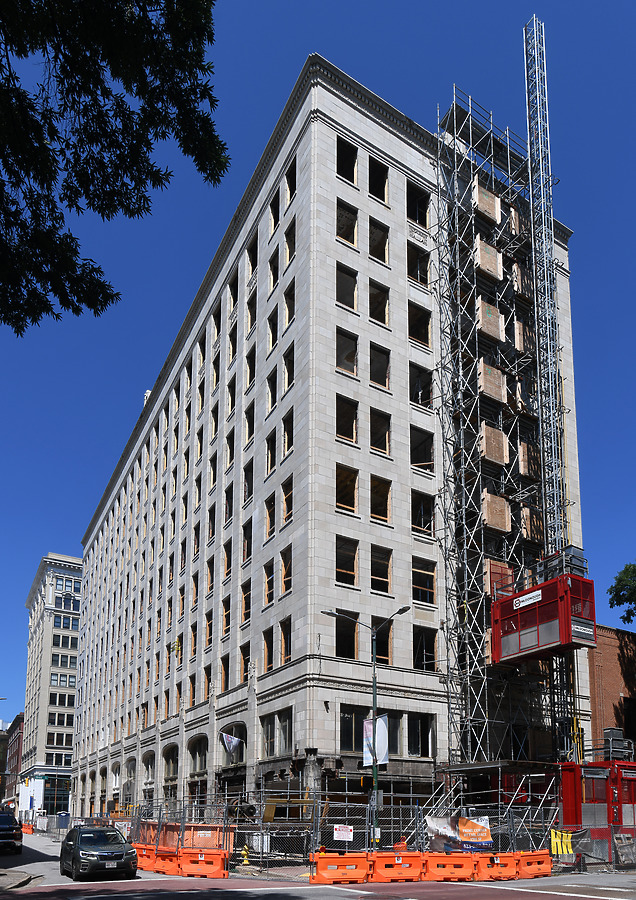 Chattanooga Bank Building by John W. Cahill