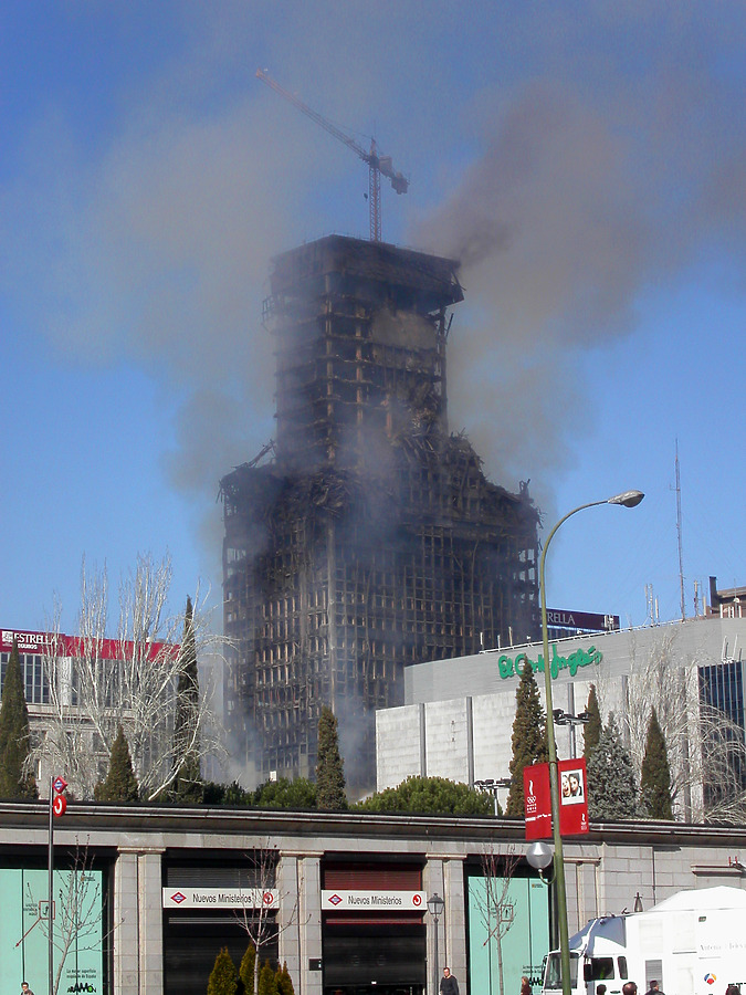 Edificio Windsor by Cesar Serrano