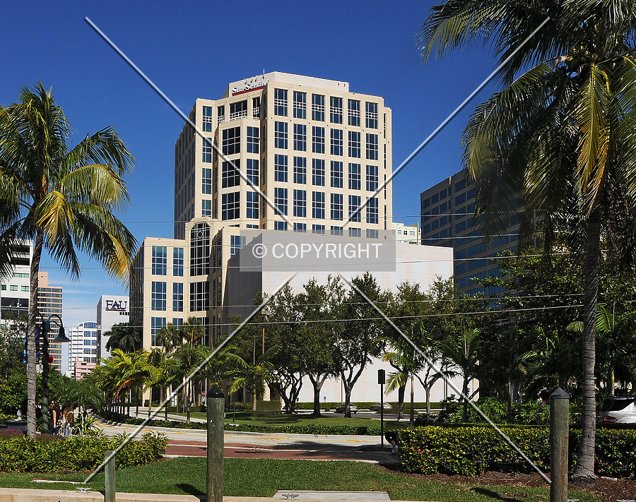 200 East Las Olas by Jorge Molina