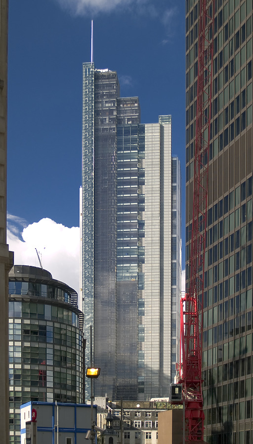 Heron Tower by Cesar Serrano