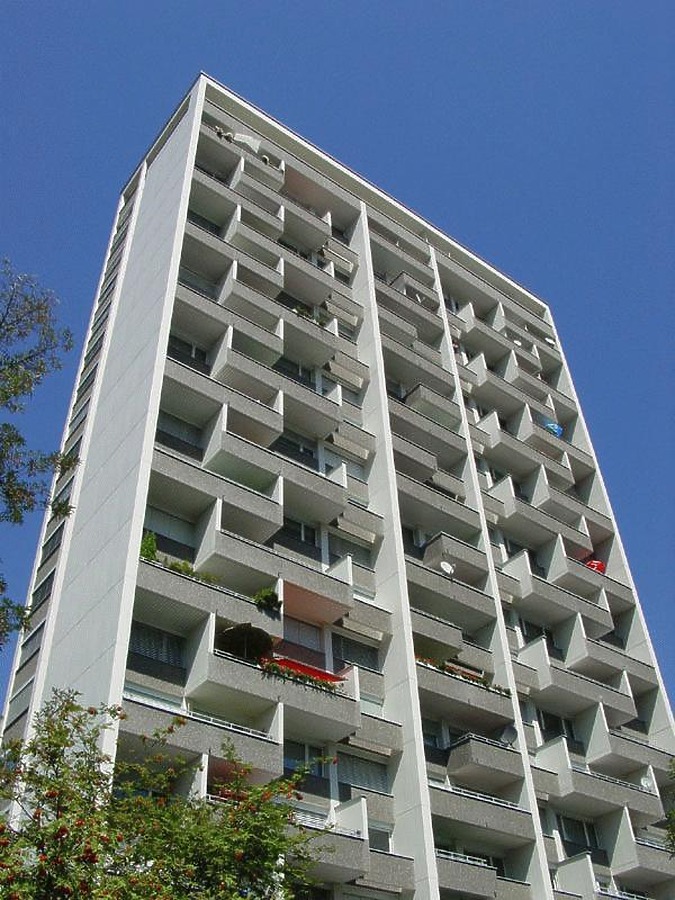Tittwiesenstrasse 70 by Michiel van Dijk