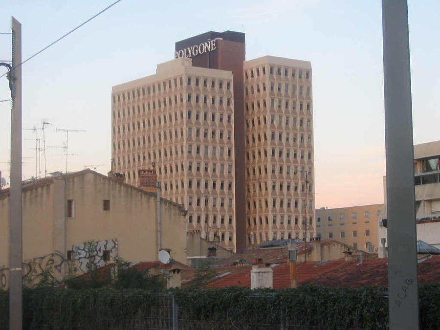 Tour Polygone by Sylvain Léotard