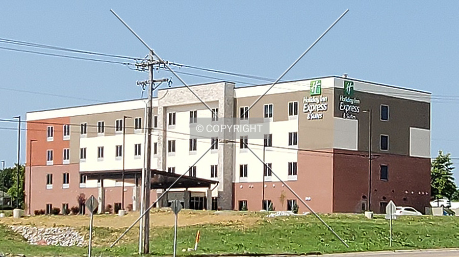 Holiday Inn Express & Suites St. Peters, an IHG Hotel by Ryan Hildebrand