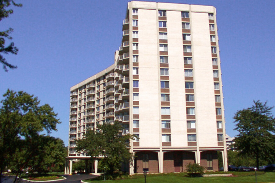 Oakbrook Towers West