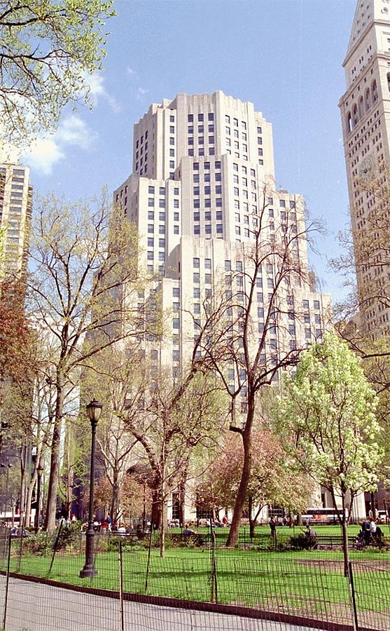 Metropolitan Life North Building by Scott Murphy