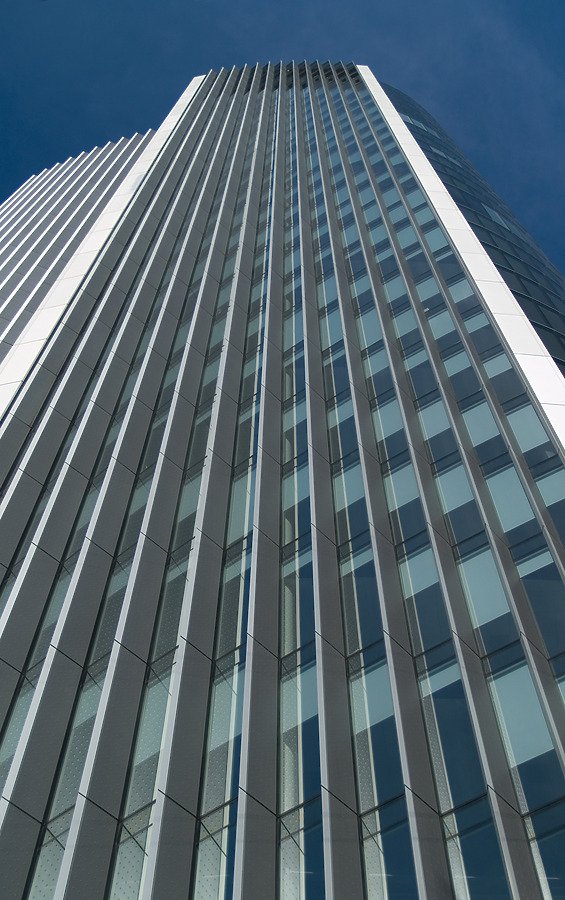 The Willis Building by Cesar Serrano