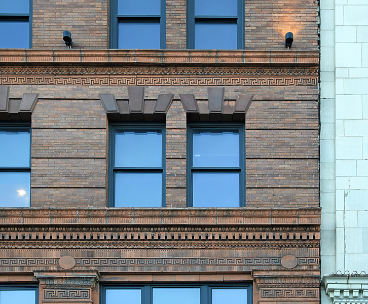 726-240-881