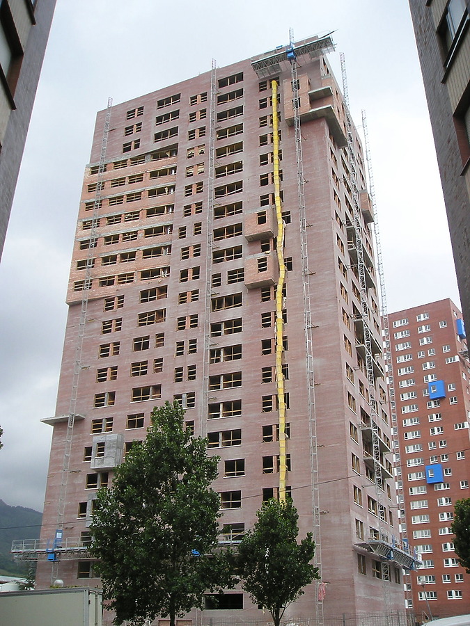 Torre IX by Mikel Allende