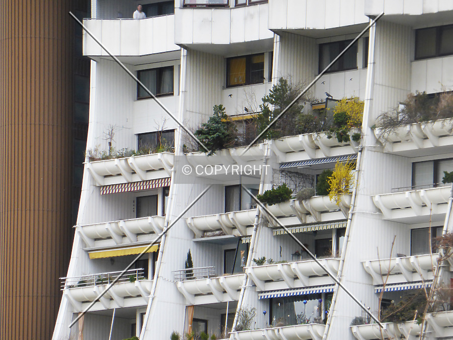 Wohnpark Alterlaa - Block B3-B8 by Nephilim