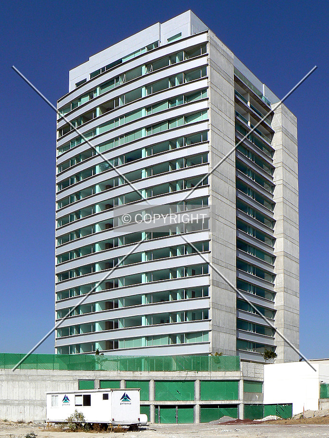 Residencial Palmas Torre 2 by Luis Ibáñez