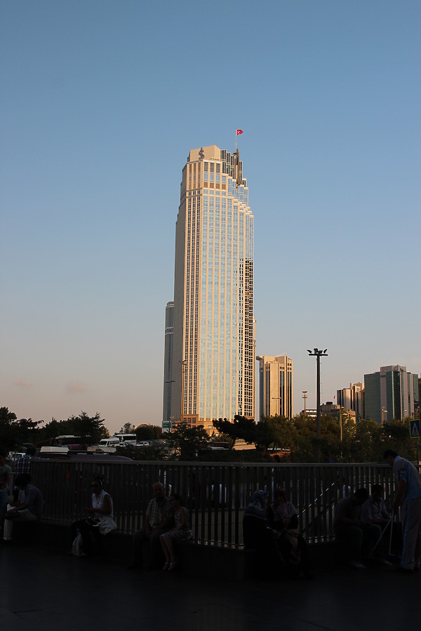 IS Bankasi Tower I by Kjetil Balog