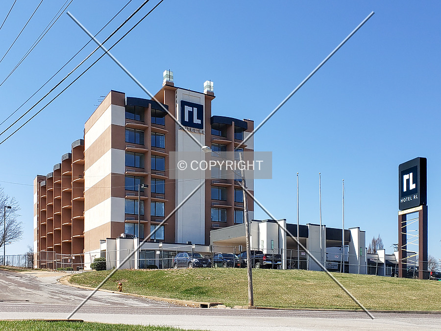 Hotel RL St. Louis Airport by Ryan Hildebrand