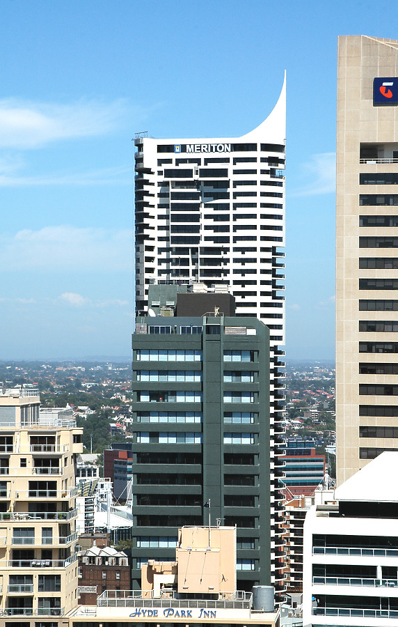 Meriton Tower by John Bek