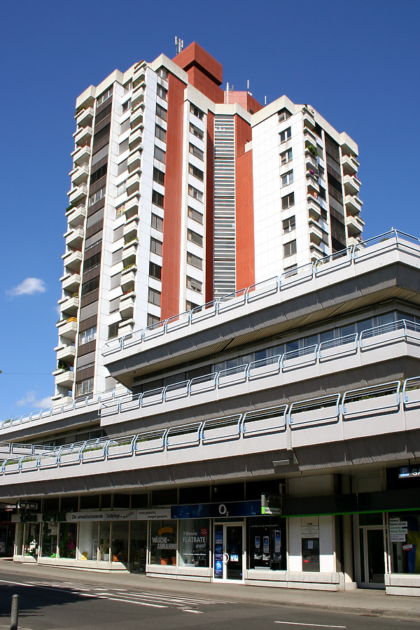 Straße der Republik 17-19 by Daniel Kieckhefer