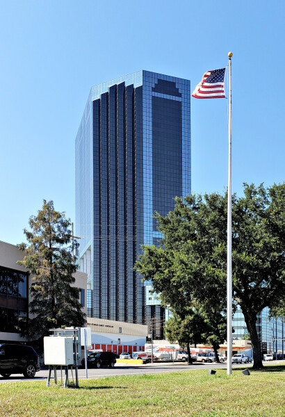 Three Lakeway Center
