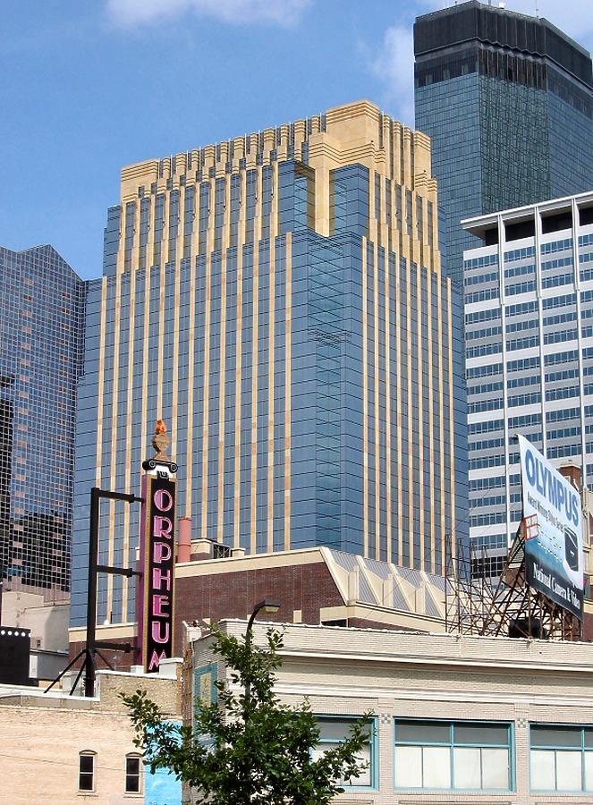 LaSalle Plaza by James Peacock