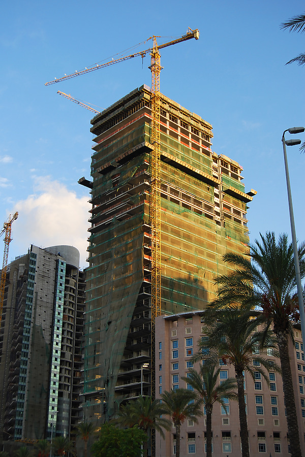 Platinum Tower by Nareg Karamanoukian