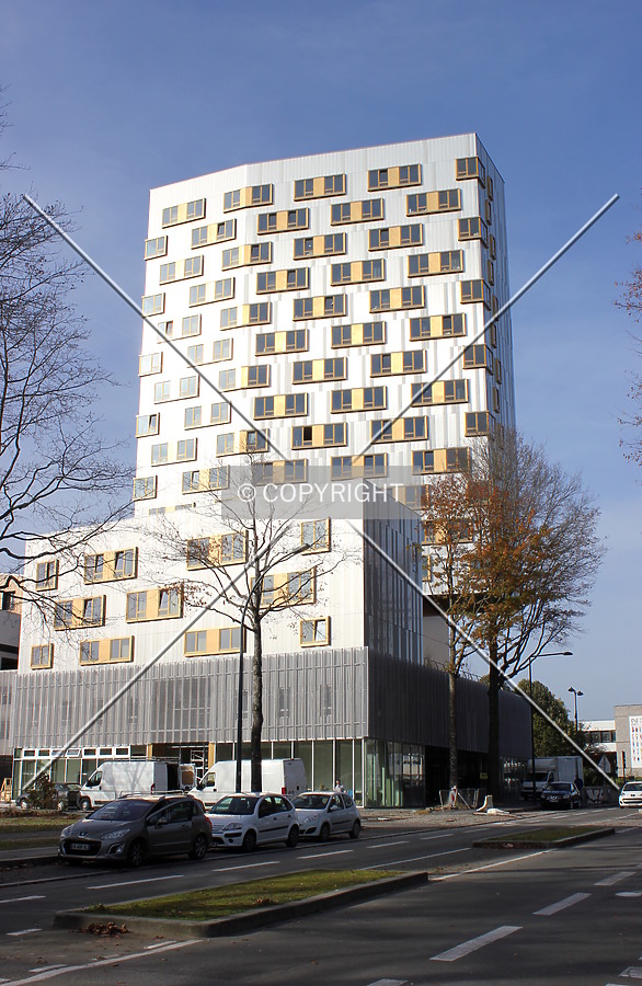 Tour Michel Denis by Florian Barbier