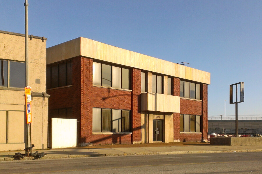 824 South Vandeventer Avenue