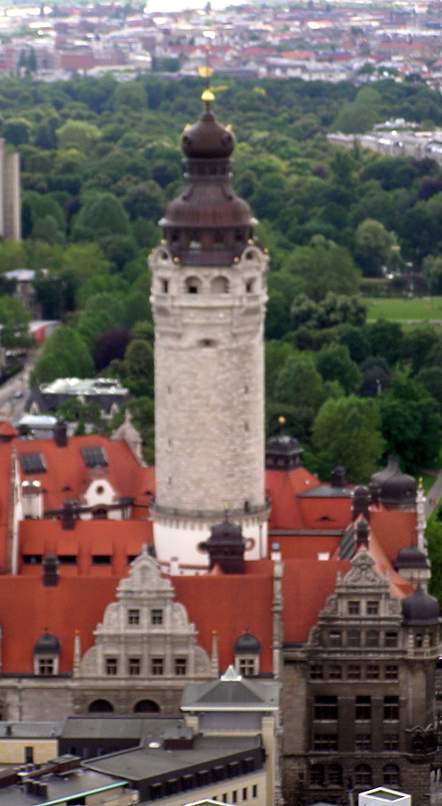 Neues Rathaus by Tomi Eronen