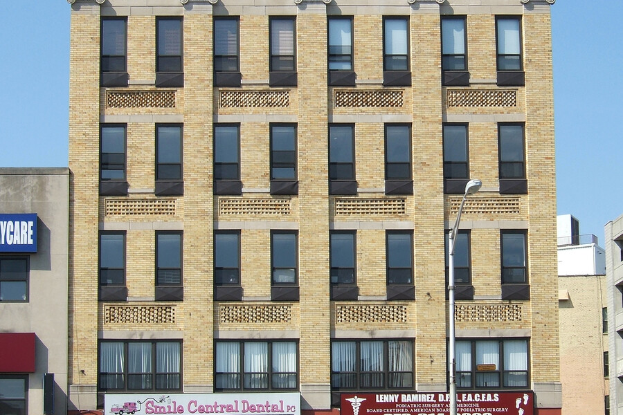 625 Main Avenue