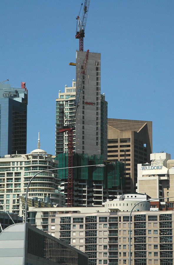 Meriton Tower by John Bek