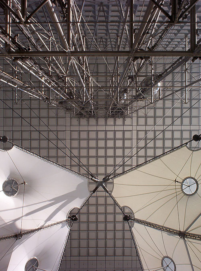 La Grande Arche by Pavel Toczynski
