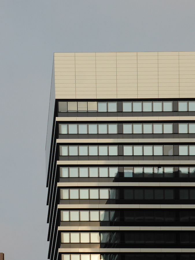 Mundsburg Office Tower by Der Hamburger