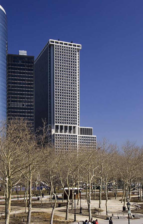 One New York Plaza by Pavel Toczynski