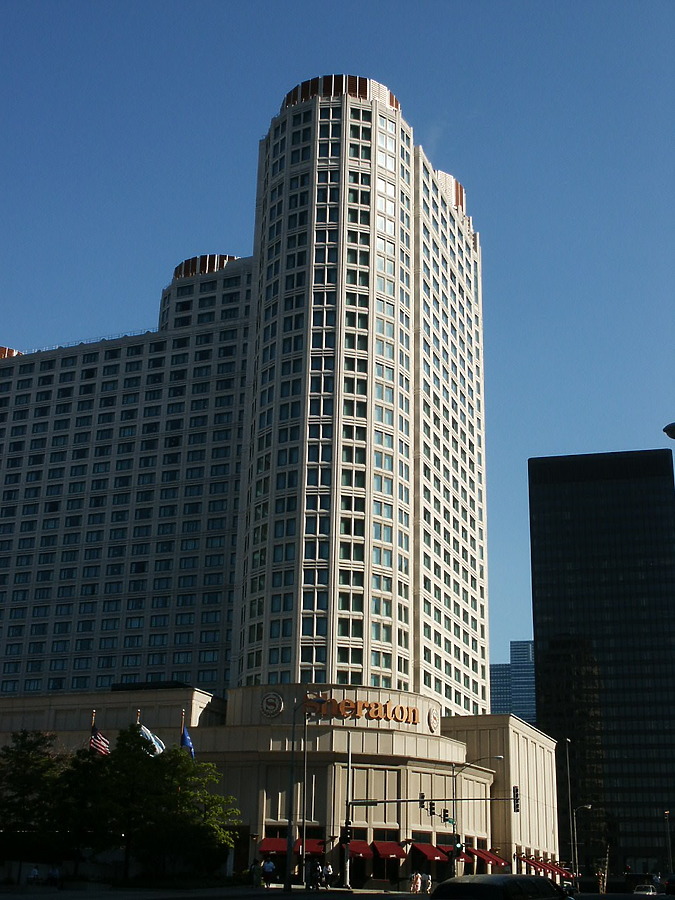 Sheraton Chicago Hotel & Towers by Daniel Kieckhefer