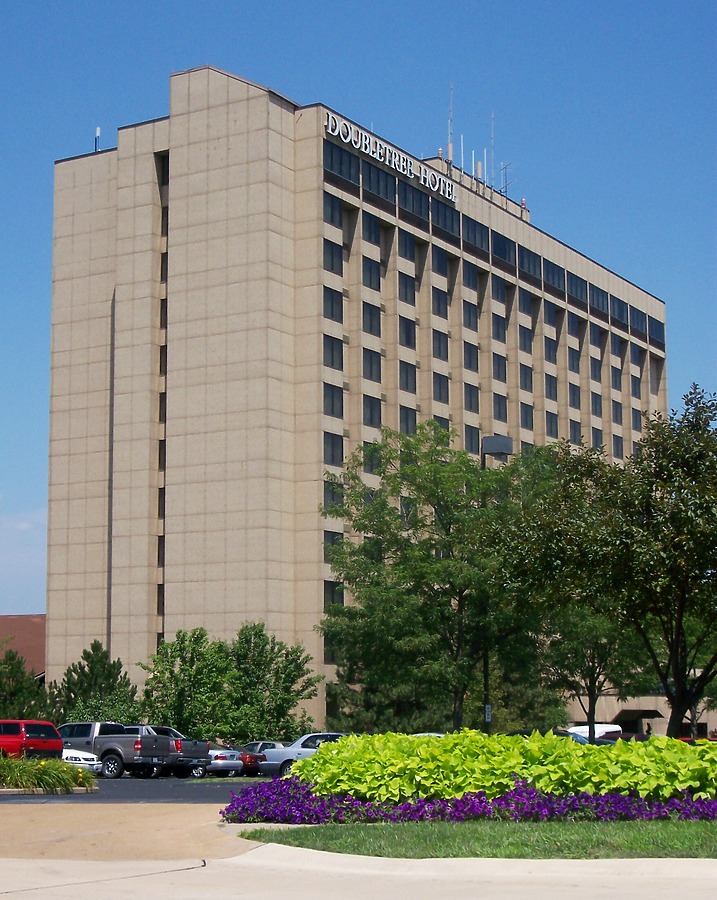 Doubletree Hotel & Conference Center Saint Louis by Ryan Hildebrand