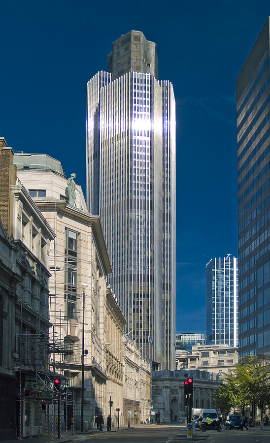 Tower 42 by Cesar Serrano
