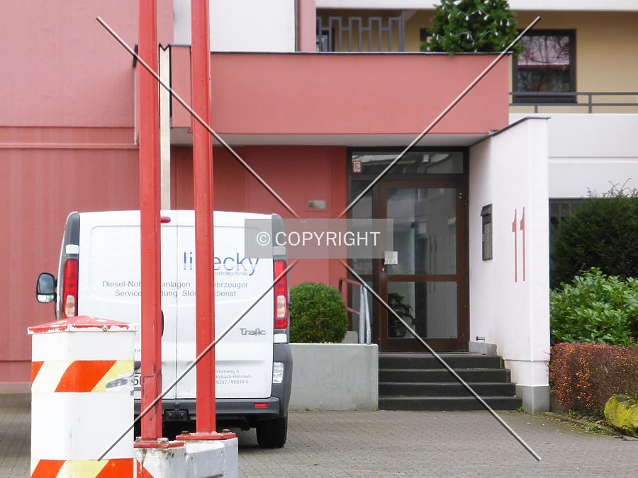 Faaker Straße 11-17 by Nephilim