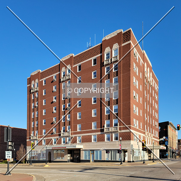 Lincoln-Douglas Apartments by Ryan Hildebrand