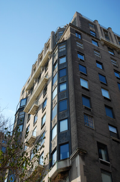 River House Apartments