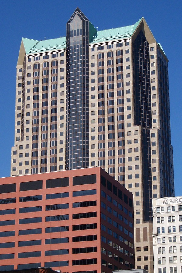 One Metropolitan Square by Ryan Hildebrand