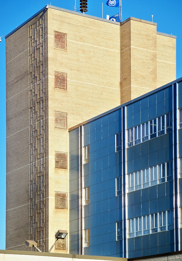 Granite City Steel Building by Ryan Hildebrand