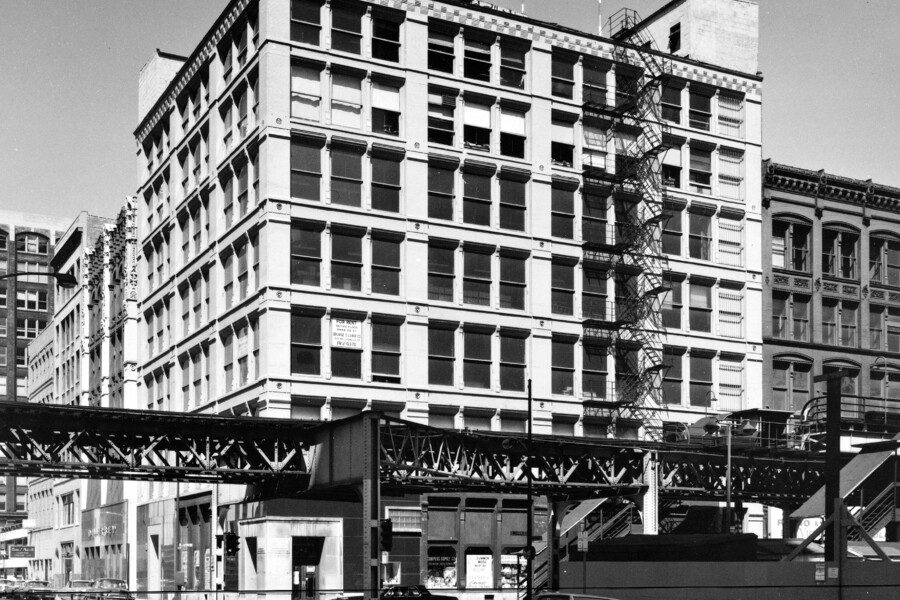 Leiter I Building