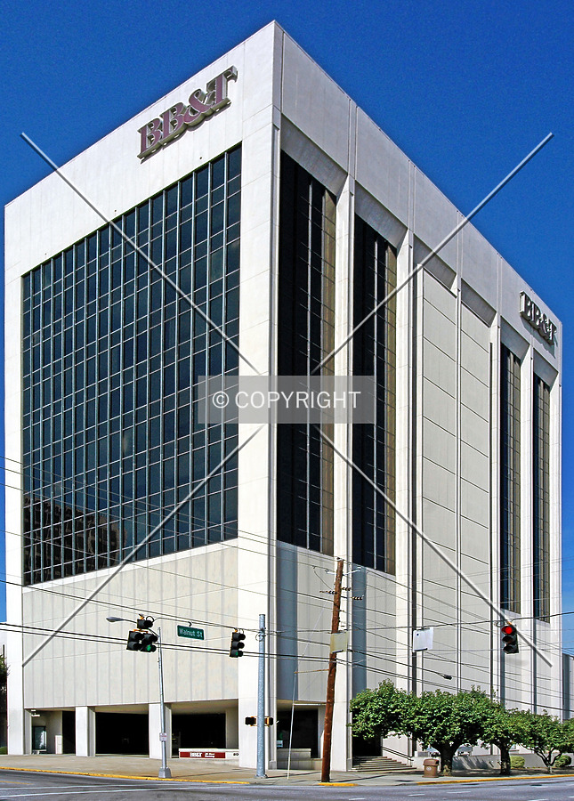 BB&T Building by Jorge Molina