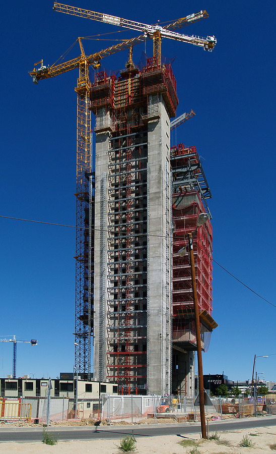 Torre Caja Madrid by Cesar Serrano
