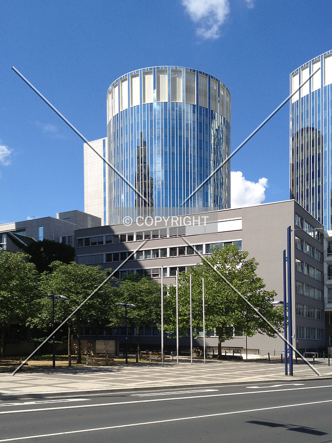 Haus der Wirtschaft - Turm 2 by Nephilim