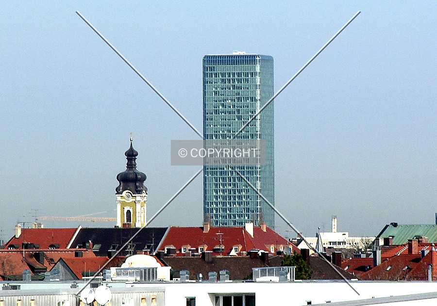 Hochhaus Uptown München by Chris Patriarca