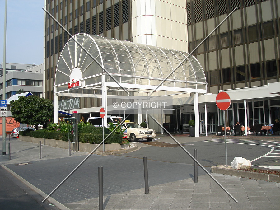 Plaza Büro Center by Nephilim